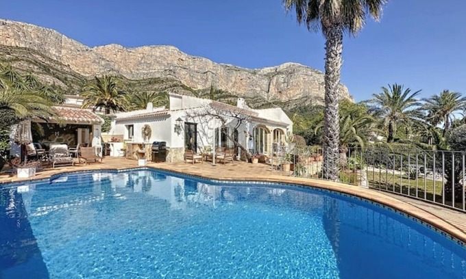 Ermita Villa | Discover Summer Sensation! Ideal for Families & Groups
