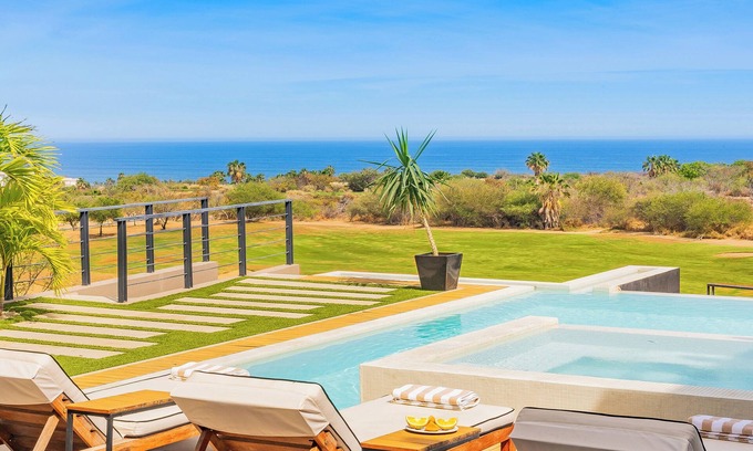 San Jose del Cabo Villa | Experience Casa Sonrisa: Modern Oasis with Ocean Views