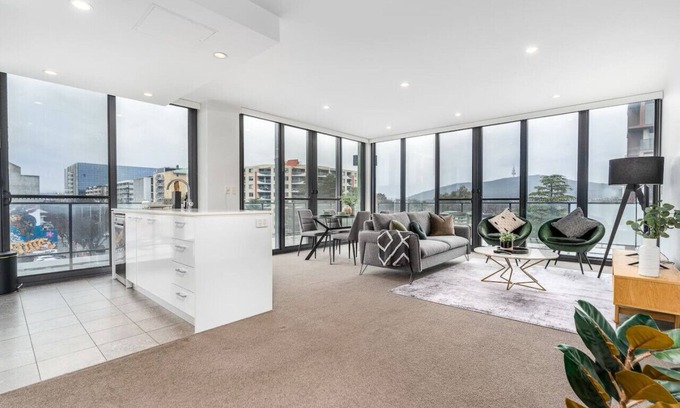 Braddon Apartment | Impressive 2BR/2BA City-Centre Apartment with Top Amenities