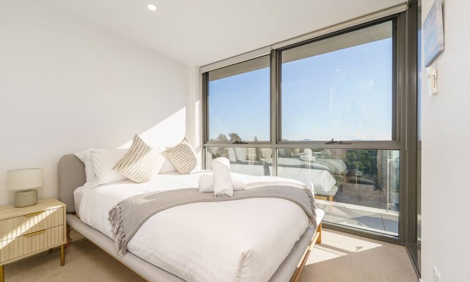 Phillip Apartment | New to VRBO: Top-Floor Apartment Near Shops and Arboretum views