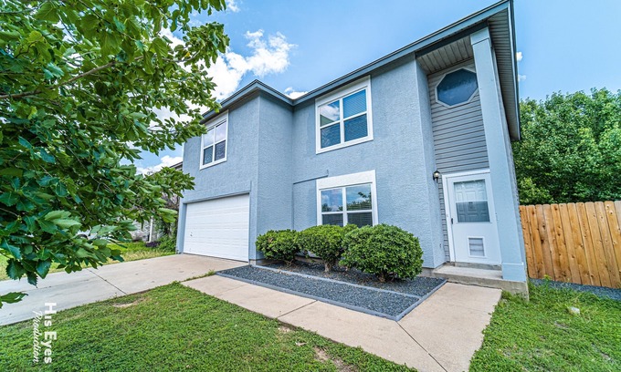 Round Rock House | Modern Retreat Near HEB: Pet-Friendly, Family Amenities