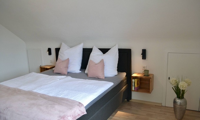 Unteruhldingen Apartment | Guest Rated 10/10: Uhldinger Seestern Holiday Apartment