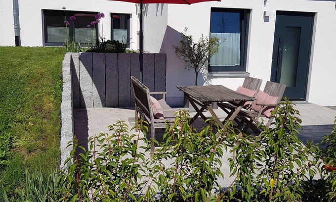 Ueberlingen Apartment | New vacation apartment in a top location - close to the lake and quiet