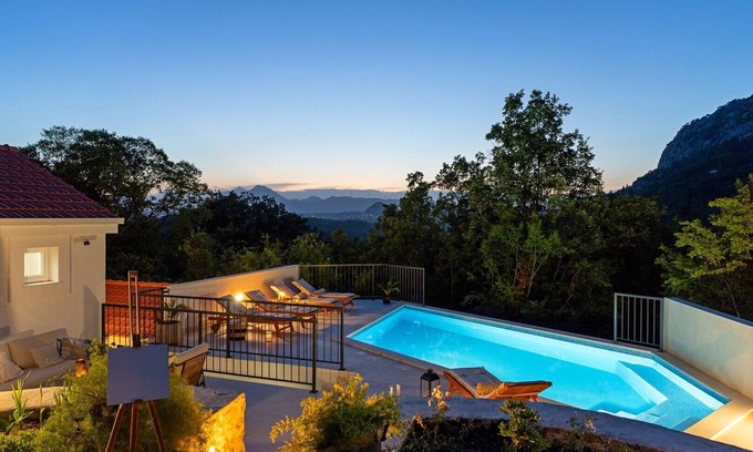 Zadvarje Villa | NEW Villa AmaRosa - heated pool with hydromassage