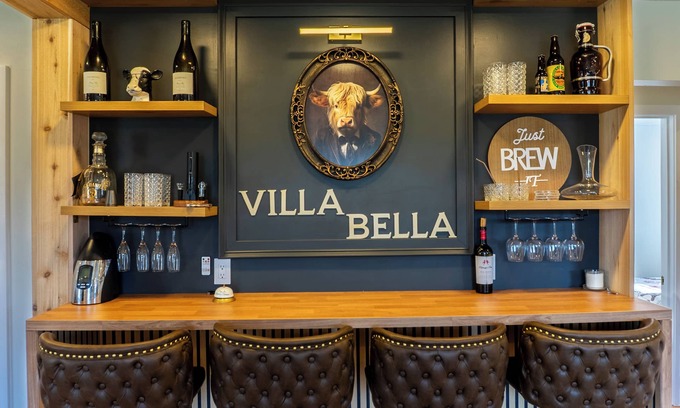 Hermann Other | NEW! Villa Bella Elegant Hermann Farmhouse with Wine Bar, Fire Pit &Trolley Ride
