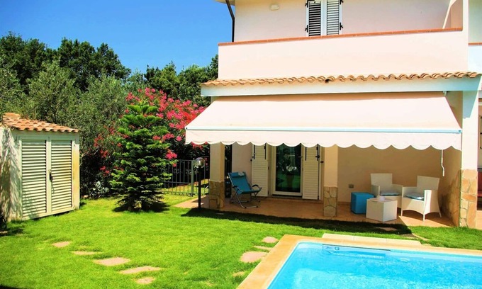 Is Solinas House | Discover Villa 'Turchese' with Garden & Shared Pool
