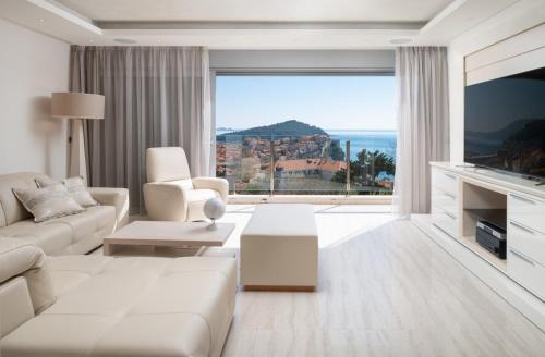 Pile Villa | New! Villa Vita Adele pool sauna jacuzzi sea view