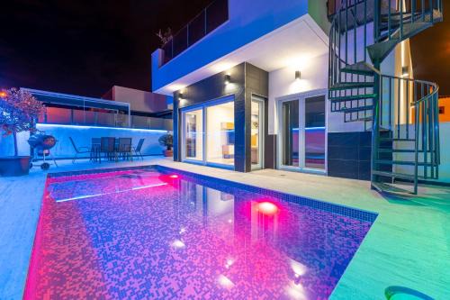 Daya Nueva Villa | Contemporary Villa with Rooftop Pool and Ocean Views