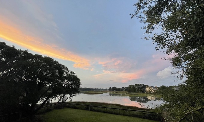 Charleston House | Relaxing Waterfront Home Near Beach & Downtown Charleston