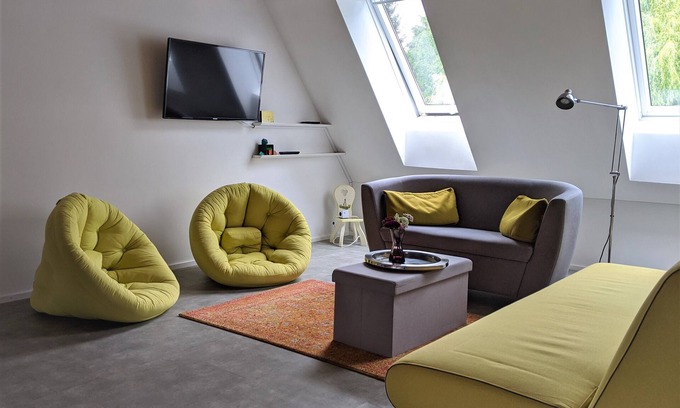 Owingen Apartment | Discover Weiherblick - Maisonette FeWo with Ocean Views