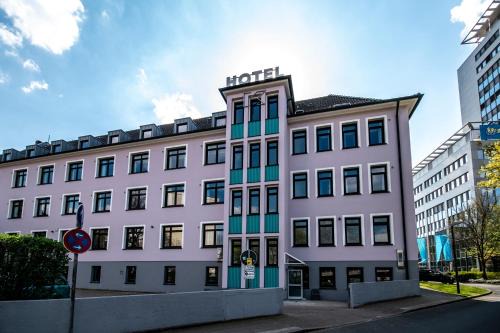 Suedviertel Hotel | Pet-Friendly New Work Hotel Essen: Family and Accessible Stays