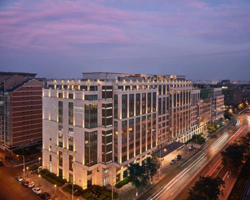 Chongwen Hotel | Experience Elegance at New World Beijing Hotel – 5 Star Stay