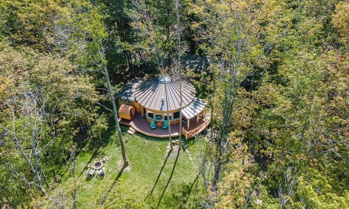 Thayerville Cabin | Experience the Unique Yellowstone Yurt with Lake Views!
