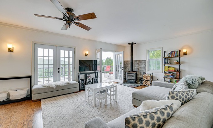 Town of Conesville House | New York Home with Amazing Views Near Windham!
