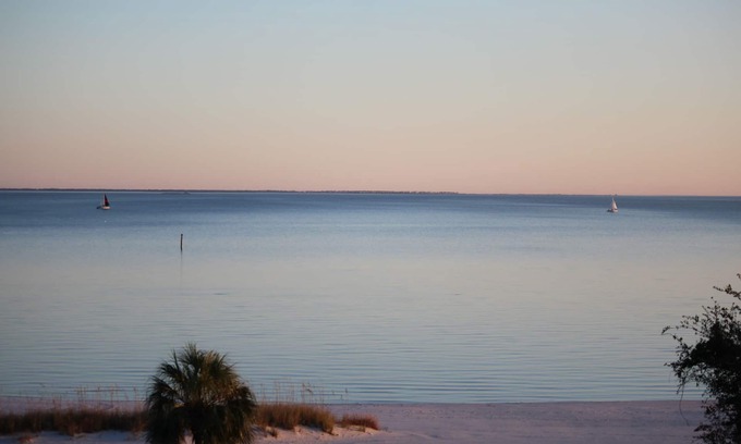 Long Beach House | Oceanfront Paradise: Guest Rated 9.8 with Stunning Views