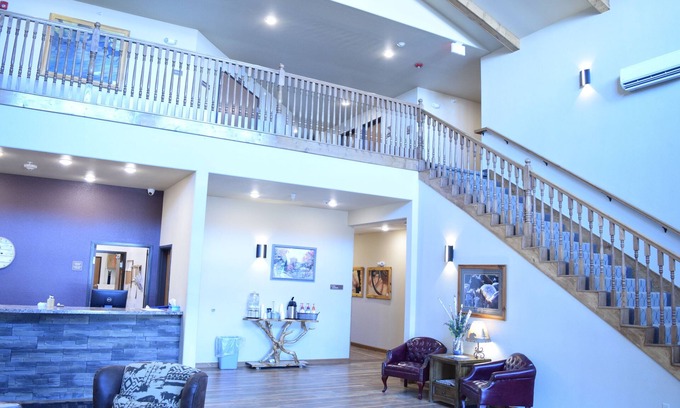 Newcastle Hotel | Guest Favorite: Newcastle Lodge with Pool & Dining Options
