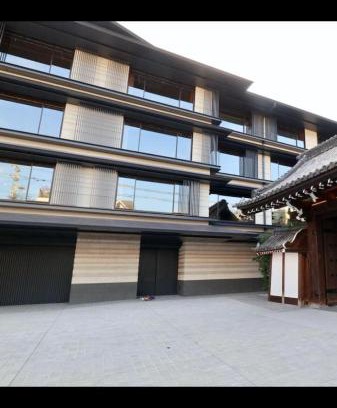 Serrekunda Apartment | Newcronicle Lodging: Family-Friendly Stay with Pool & Breakfast