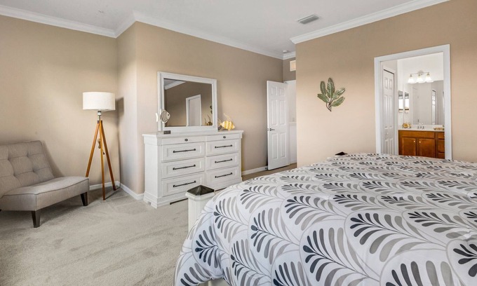 Gran Paradiso House | Modern 4-Bedroom Townhome with Lake View in Resort Community