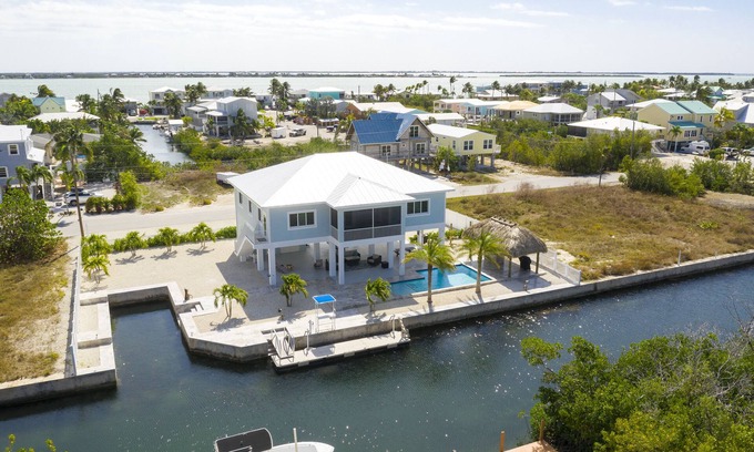 Little Torch Key House | Experience Waterfront Bliss with Heated Pool and Ocean Views