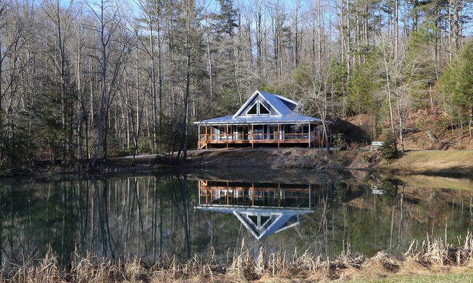 Hendersonville House | Brand New Getaway Near Pisgah & Dupont State Forests