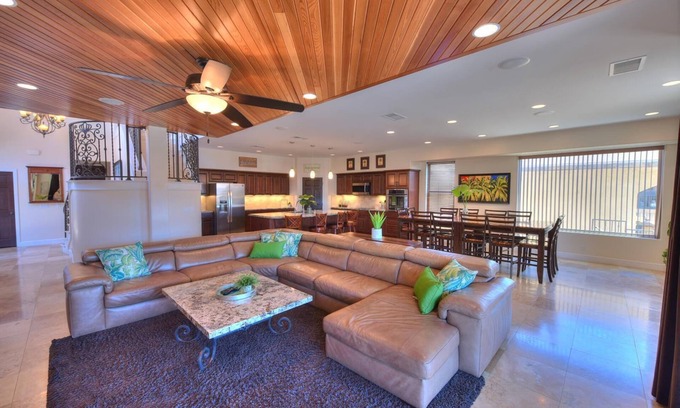 Moovalya Keys House | Modern Waterfront Retreat with Pool and Child-Friendly Amenities
