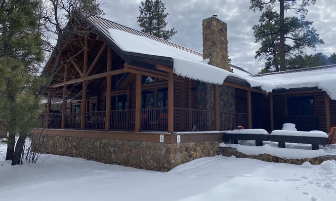 Happy Jack Cabin | Cozy Log Cabin Retreat on Secluded 10 Acres in Northern AZ