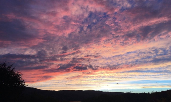 Hebron House | Newfound Lake Views with Pool, Breakfast & Pet Friendly