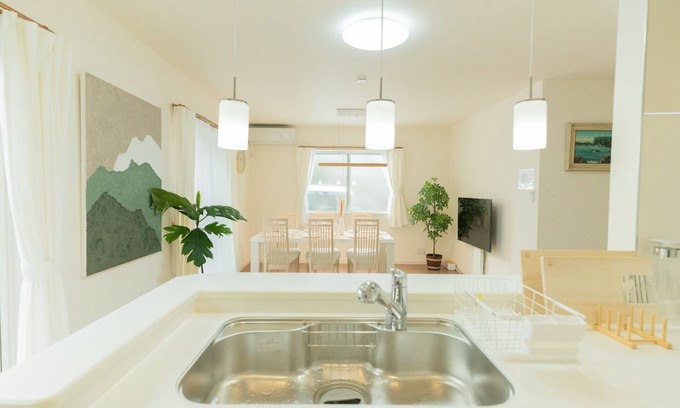 Kishiwada House | Modern 4LDK Retreat for Families Near Costco in Kishiwada