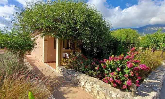 Vlachata House | Independently Built Villas with Stunning Sea & Mountain Views