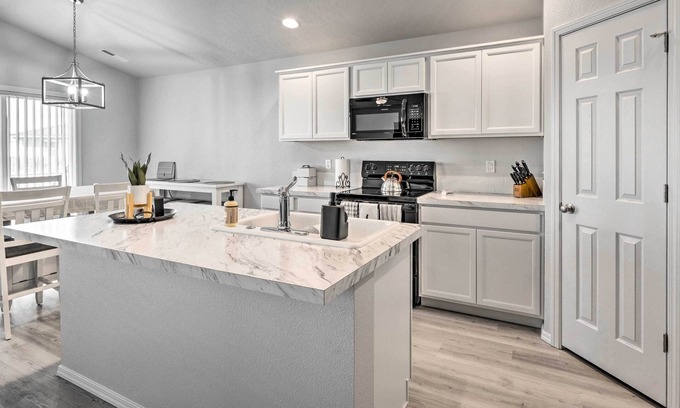 Caldwell House | Newly Built Caldwell Home with Yard, Near Downtown & Pet Friendly