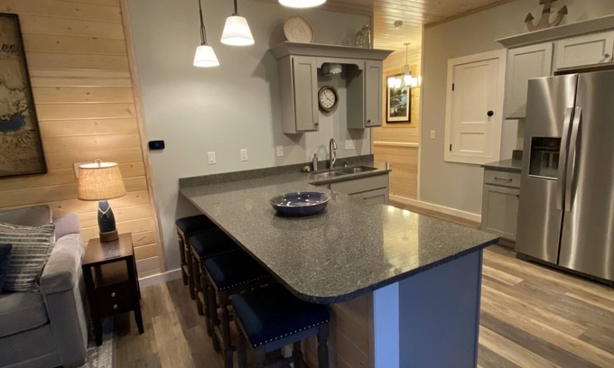 Boyne City Apartment | Modern Carriage House Apartment Near Downtown Boyne City