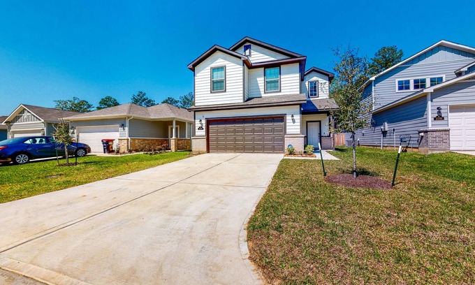 Porter House | Newly Built Home - Open Layout - Central Location
