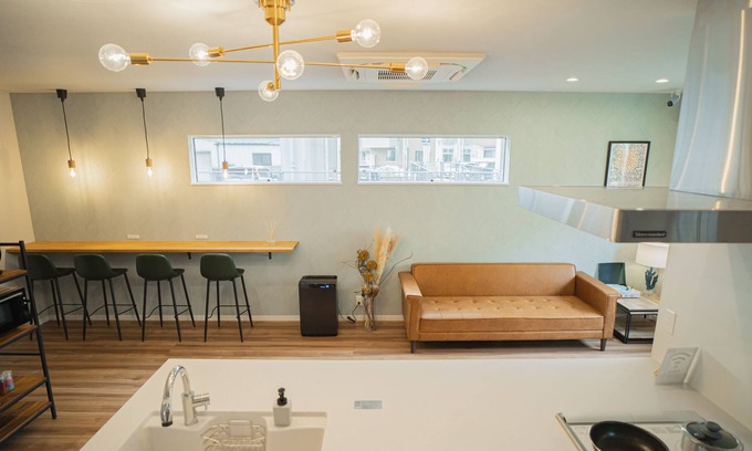 Izumisano House | Modern Hotel with Easy Access to Kansai Airport