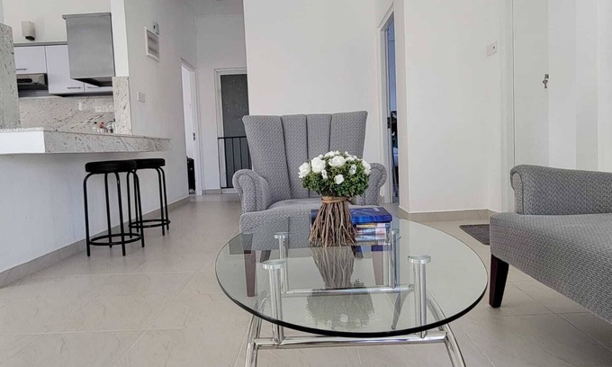 Maharagama Condo | Modern Sri Lanka Retreat with Wifi and Child-Friendly Space