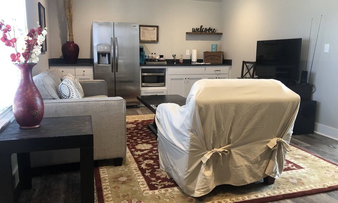 Heights House | Exceptional New Garage Apartment in Little Rock's Heights
