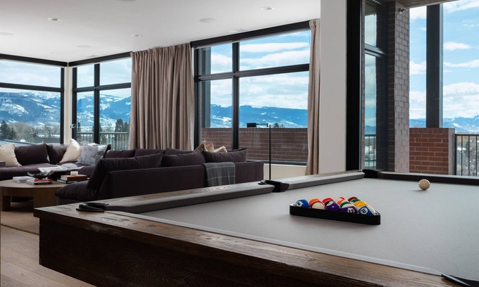Driggs Condo | *Newly Built* The Grand ⁓Penthouse ⁓Amazing Views ⁓ Pool Table ⁓ Downtown Driggs