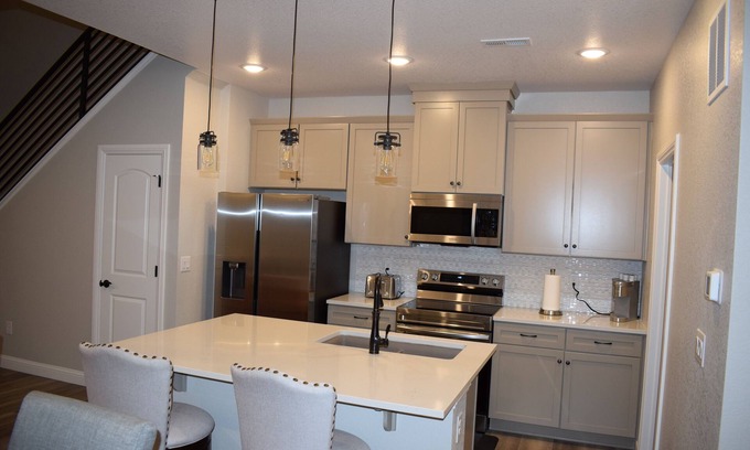 Cottonwood House | Newly Built Townhome: Cozy Getaway with Family-Friendly Vibes