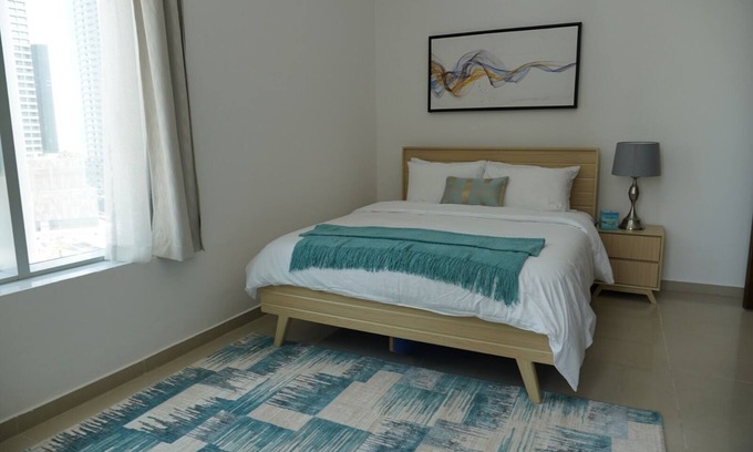 Downtown Dubai Apartment | Modern Two-Bed Retreat with Breakfast in Business Bay