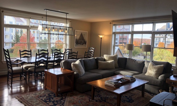 Stratton Mountain Condo | Winter Getaway at Founders Lodge with Mountain Views