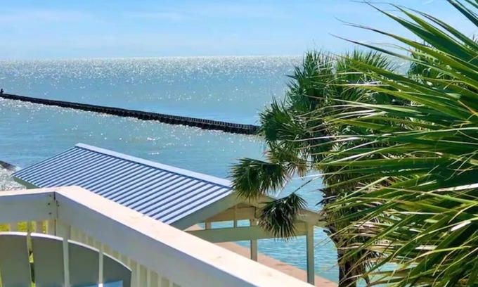 Rockport Condo | Newly relisted here! Clean condo with boat ramp, slips, pickleball and pool.