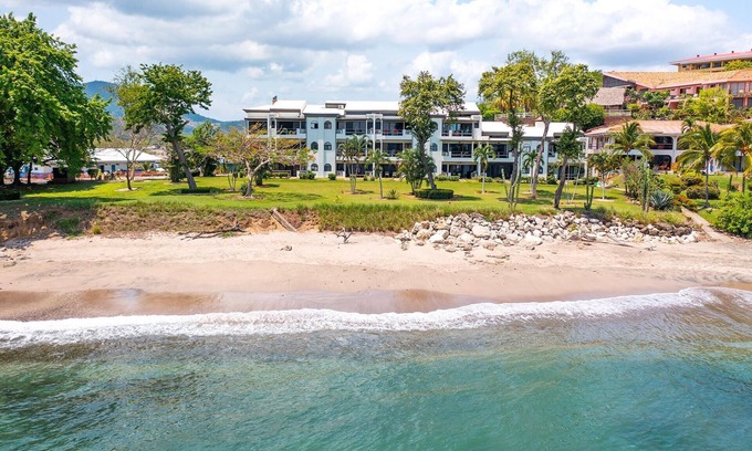 Playa Flamingo Condo | Beachfront Ground-Floor Retreat with Kid-Friendly Amenities