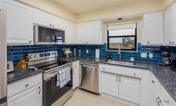 Oatmeal House | Newly Remodeled Retreat with Ocean View in Bertram, TX