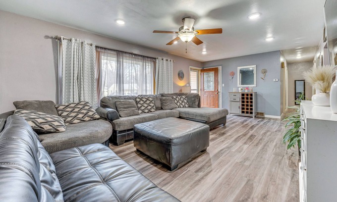 Storm Lake House | Pet-Friendly Retreat in Storm Lake with Private Yard