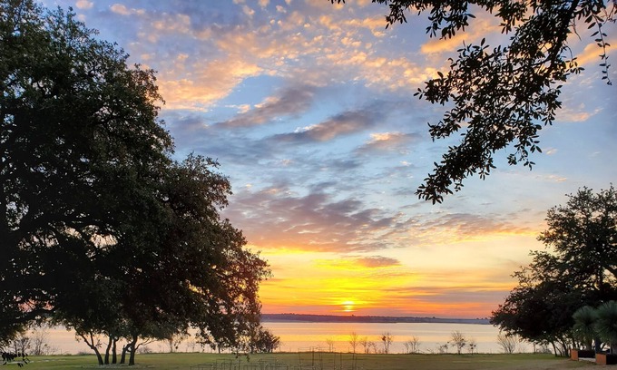 Lake Whitney House | Newly Remodeled Lake Whitney Lakefront House + Bunk House