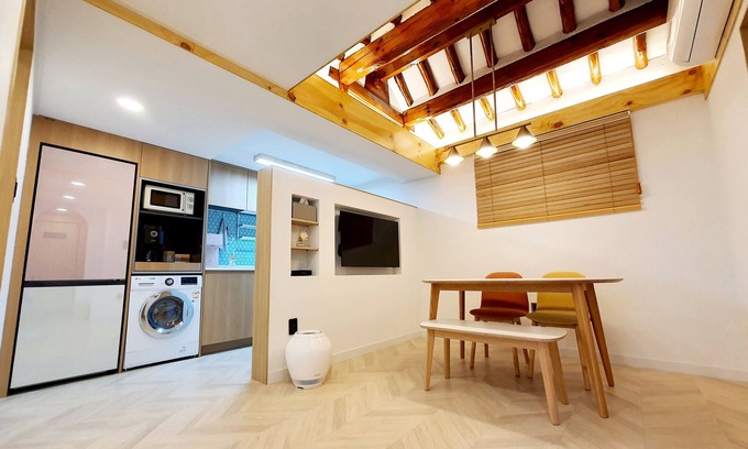 Mapo House | Prime Location with Breakfast and Family-Friendly Amenities
