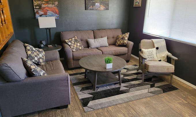 Lake Isabella Apartment | Newly Renovated 2 Bedroom Cabin Retreat in Lake Isabella