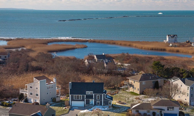 Point Judith House | Renovated Beach House in Point Judith - Steps to the Shore!