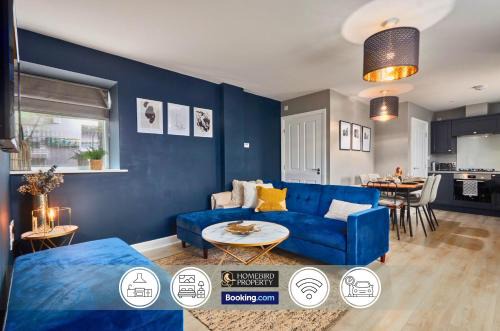 Leeds House | Inviting Homebird Property - Family-Friendly Mill Cottage