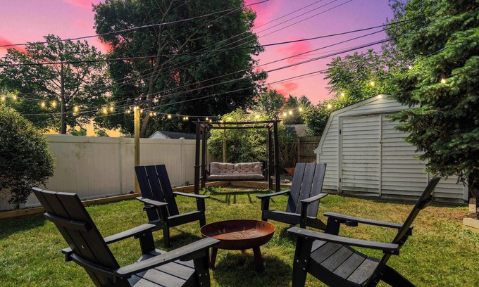 Ferndale House | Newly Renovated 5BR/2BA w/Barrel Sauna
