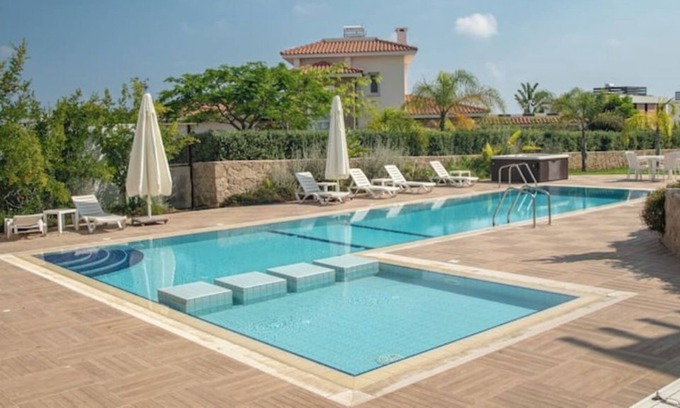 Pnarbas Apartment | Recently Updated Apartment with Ocean View in Esentepe